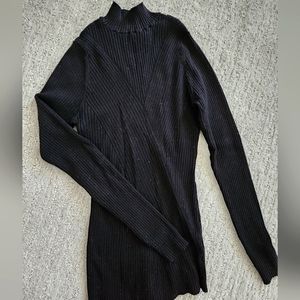 H&M black ribbed mock neck sweater top